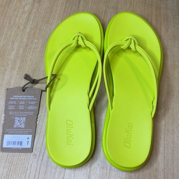 NWT-OLUKAI- Aka Sandals in citron lime green- women Size 7 - Picture 6 of 9